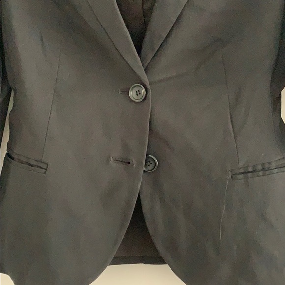 Black Basic Blazer - Picture 2 of 4
